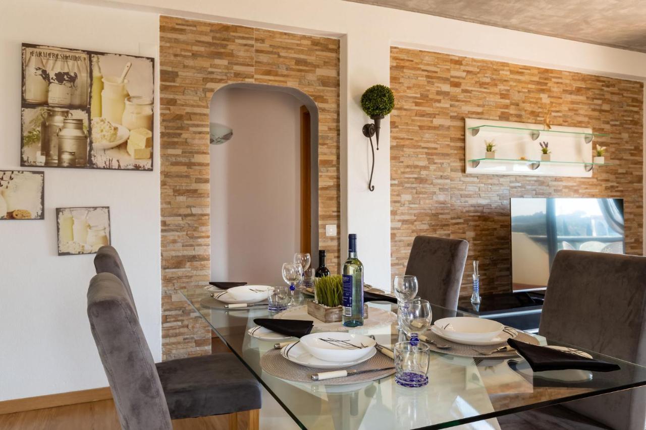Lovely One Bedroom Apartment In Alvor Exterior foto